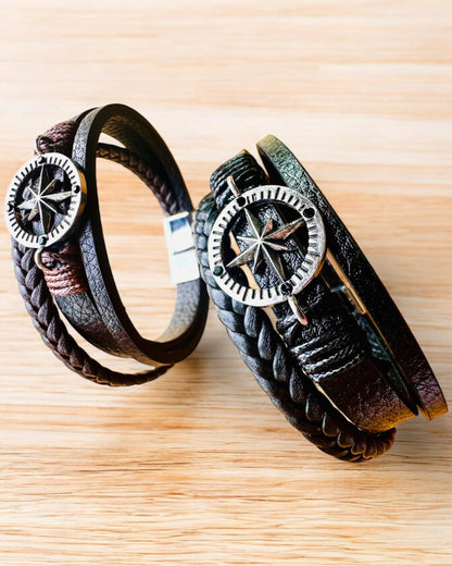 Armband "Compass Adventure" - möjlighet till personlig gravyr som present, 2 färgvarianter att välja mellan