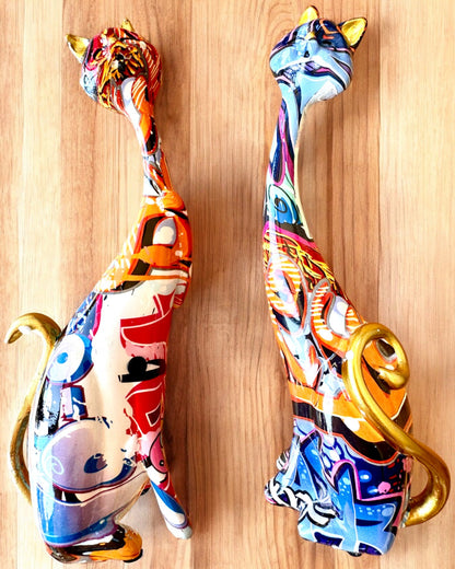 Abstrakta Kattfigurer "ArtCats", Handmålade, Resin – 25 cm, 2 st.