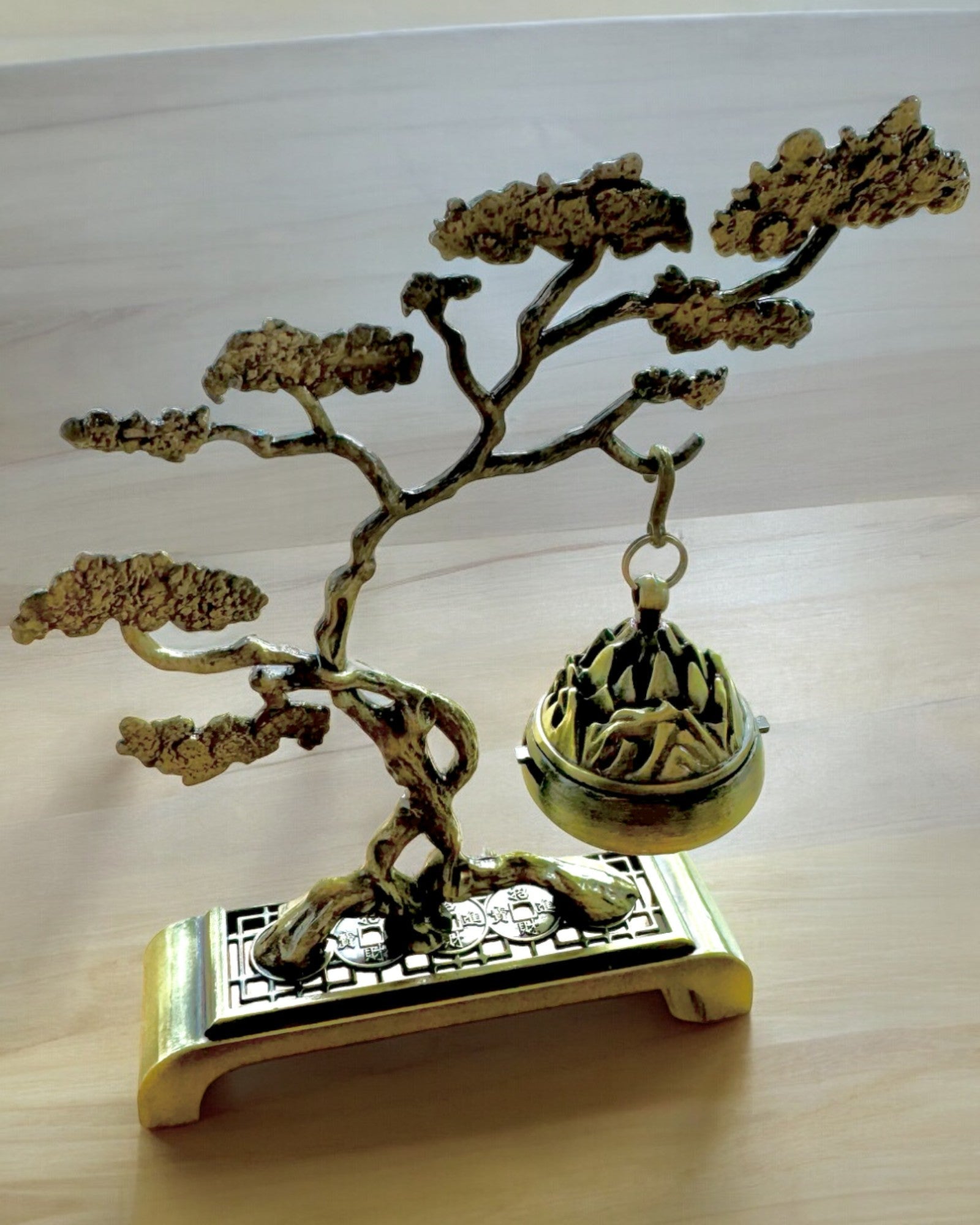 Elegant Metallisk Rökelsehållare Bonsai - möjlighet till personlig gravyr som present