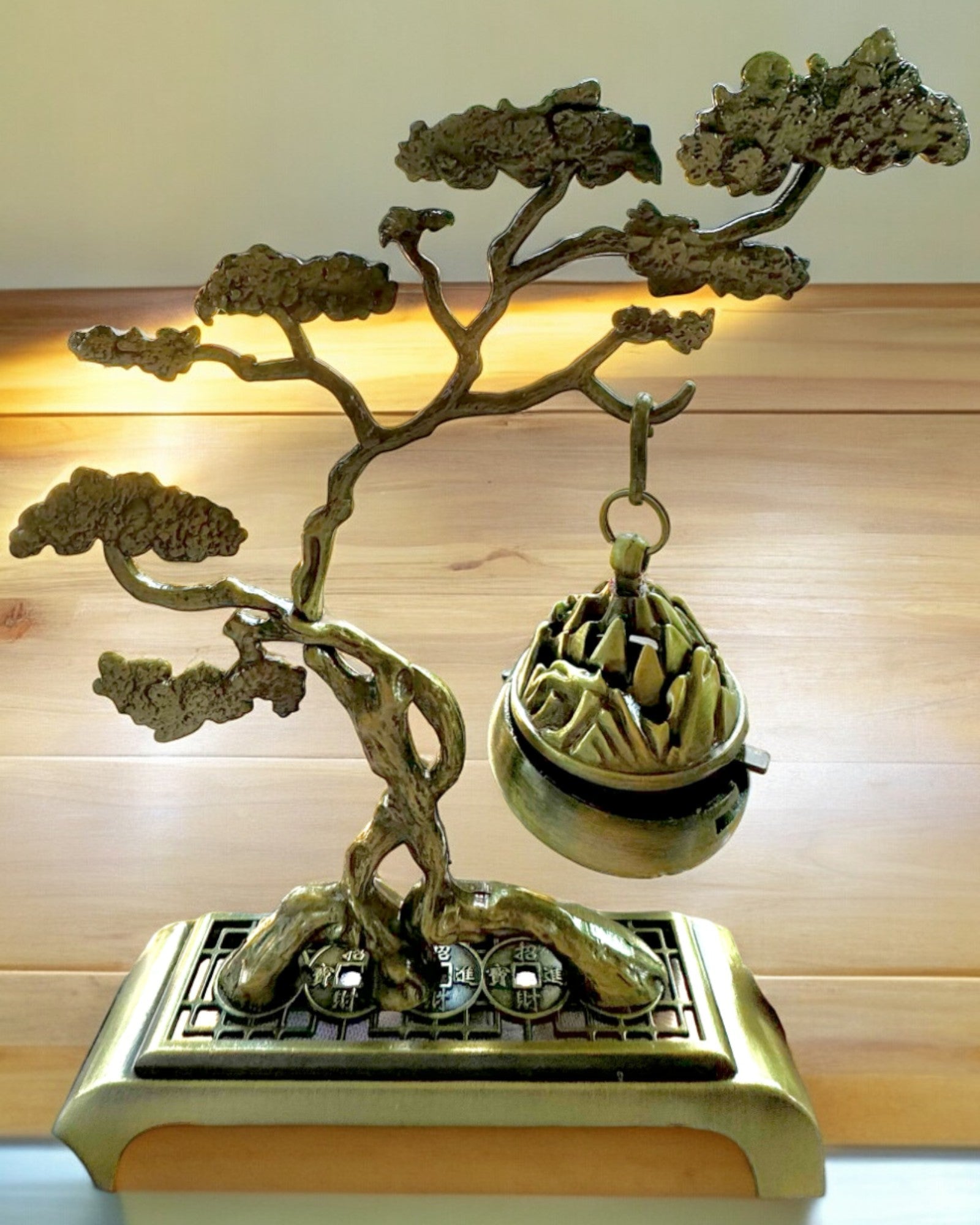 Elegant Metallisk Rökelsehållare Bonsai - möjlighet till personlig gravyr som present